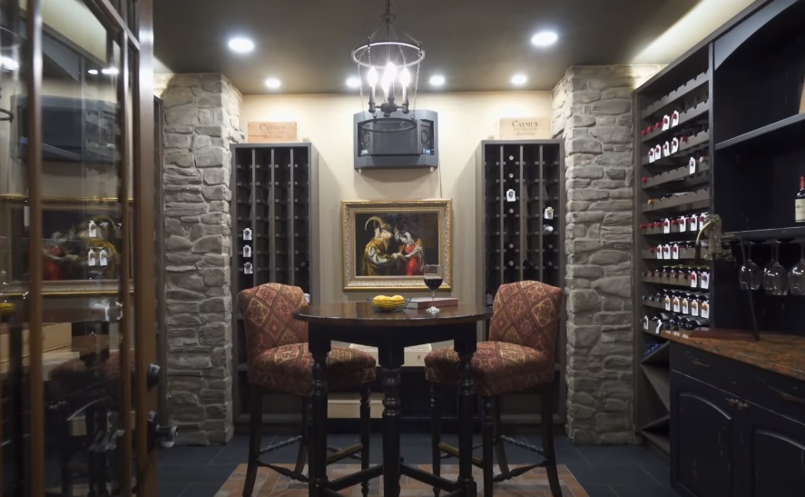 Wine Tasting Room